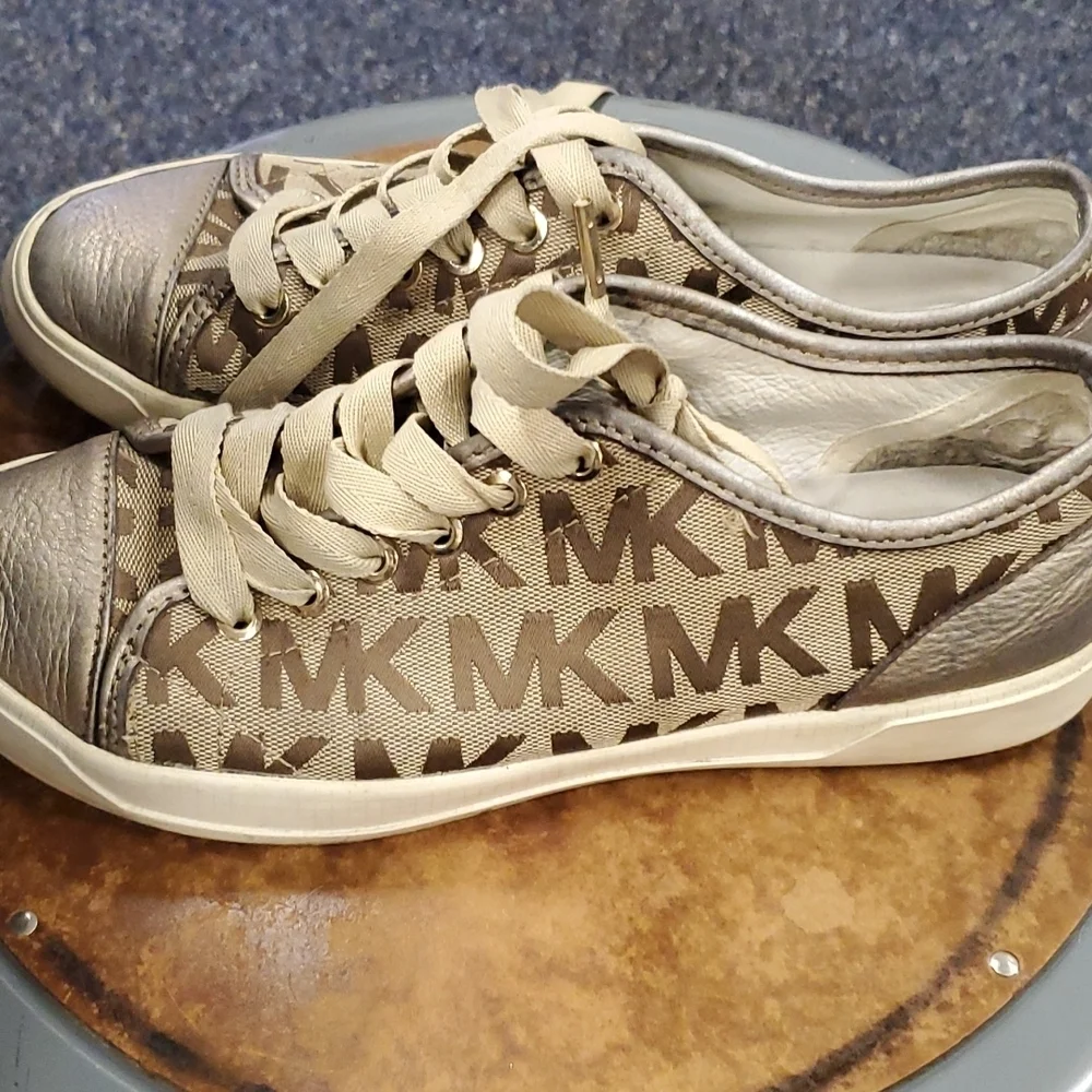 Michael Kors Leather Upper Sneakers SZ 8M - Picture 2 of 8